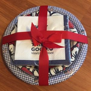 Vineyard Vines For Target Party Plate/Napkin Set